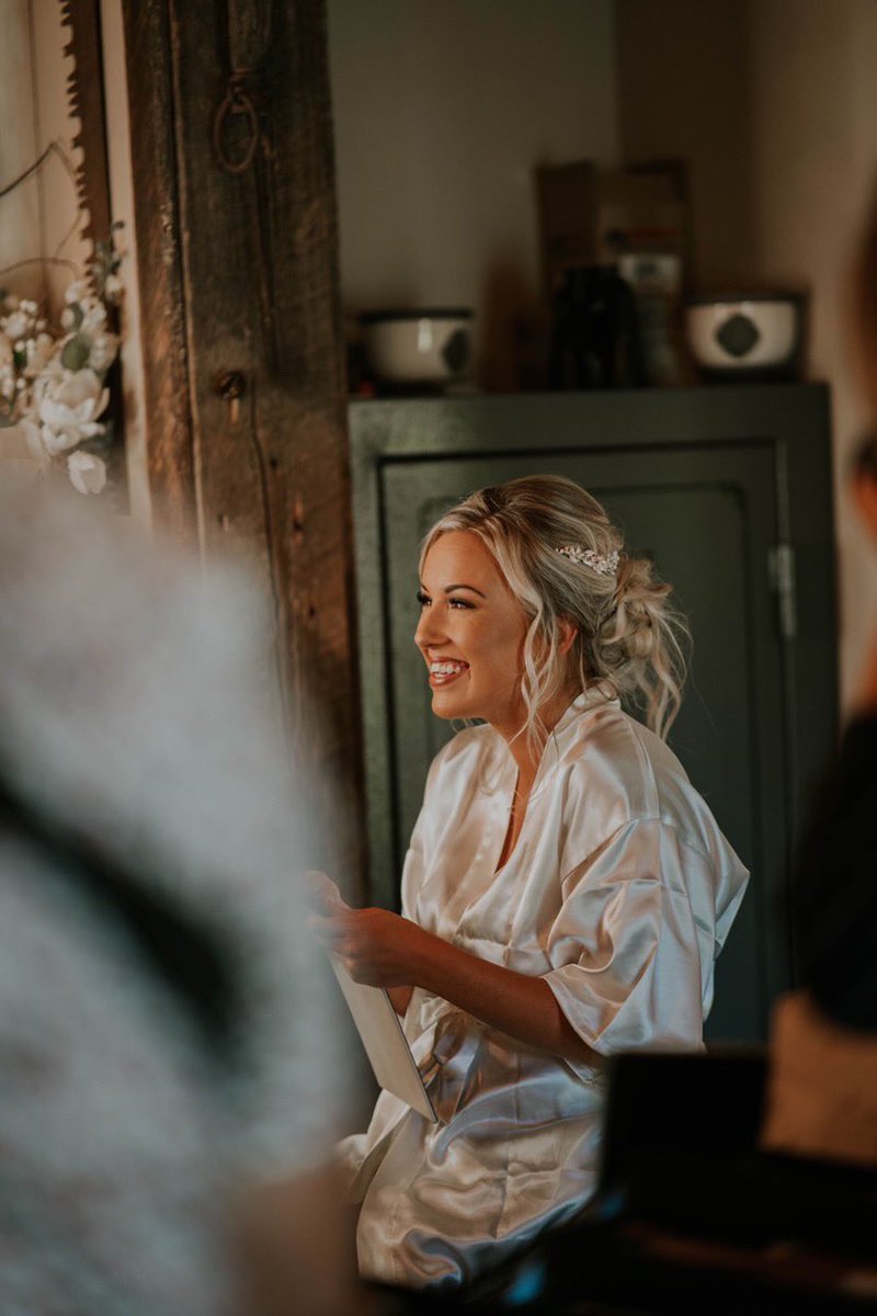 MaddyR_P's tweet photo. I absolutely love my job! I love getting to make my clients feel their absolute best! #makeupbymadisonpelzel #madglamor #bridalmakeup #washingtonmakeupartist #seatlemakeupartist #seattle https://t.co/YRj2cxWJXT