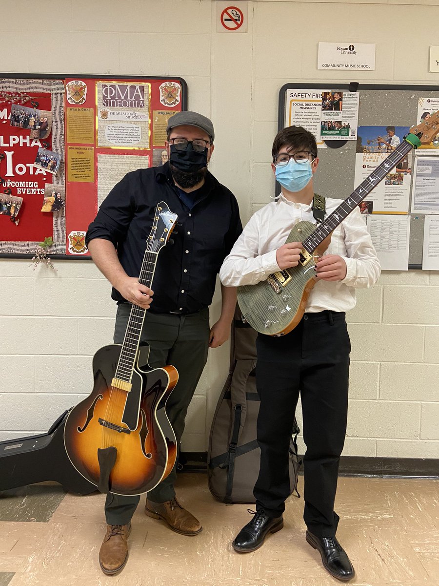 RowanCMS's tweet photo. CONGRATS CMS STUDENTS AND TEACHERS FOR AN AMAZING RECITAL!!  Visit https://t.co/R6GVq8CNdn to learn more about our lessons, classes, and ensembles. Have a Happy New Year!! #rowancmsproud #rowancms22 #faculty #lessons #musiceducation https://t.co/VQ5YxRw0YF