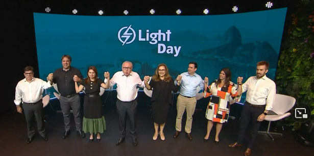 Muito emocionante a roda de oração no fim do Light Day. É corajoso tentar estratégias fora da caixa para promover a redução do roubo de energia 👏👏👏
#LIGT3 $LIGT3 <a href="/MarceloCrivella/">Marcelo Crivella</a>
