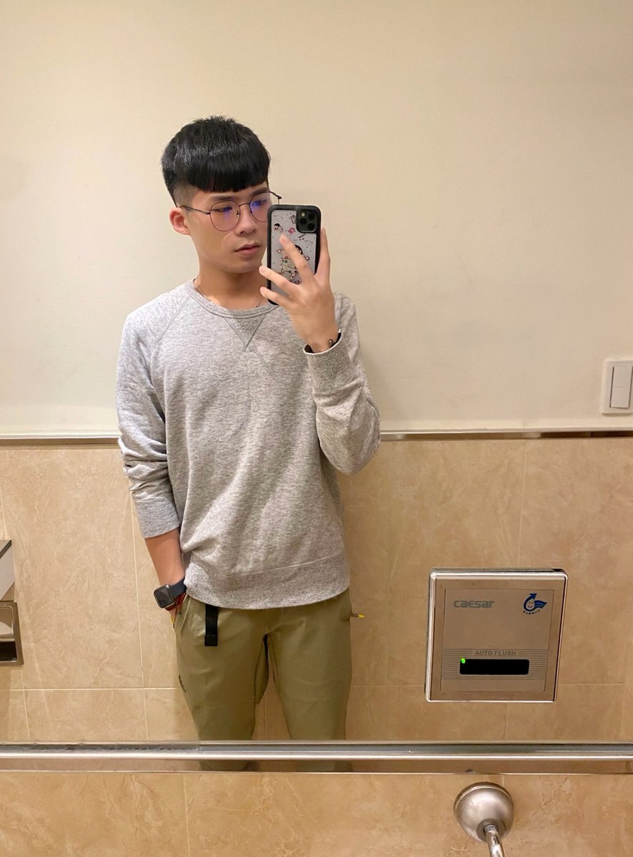 089ttt's tweet photo. 戴眼鏡可以嗎💦 https://t.co/gqXoDeJh3y