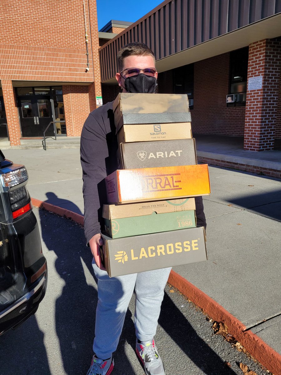 CHSWarriorNews's tweet photo. The CHS Warrior Wardrobe recieved a generous donation of new shoes today. Ms. Karen Kiser delivered the items, graciously sent to us from Blue Ridge Outfitters in Marion. Thank you, BRO and Ms. Kiser! https://t.co/7Pjn1cFR0F