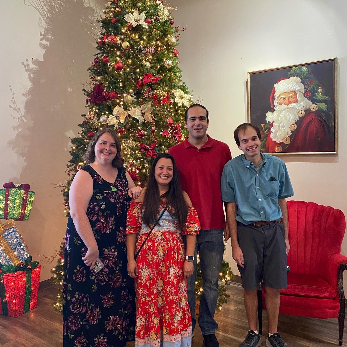 BrittanyReimer2's tweet photo. Last weekend I had a lot of fun at the Broadway Palm Dinner Theatre seeing Holly Jolly Christmas with My Autism Connection, Inc. group! We had a wonderful time and great Christmas music too. #myautismconnection @MyAutismConn #fun #broadwayplay https://t.co/3EKEpUIowL