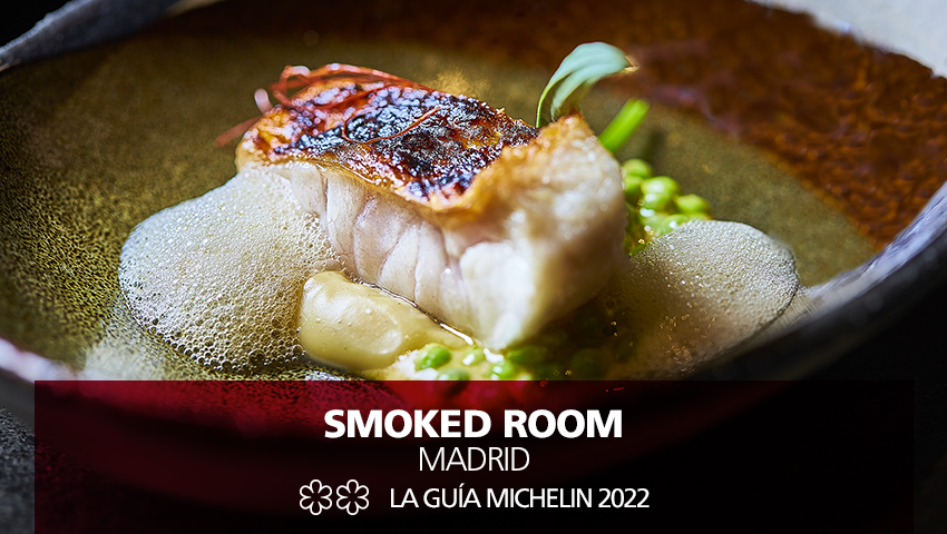Nuevo 2 #EstrellasMichelin #GuiaMICHELIN2022: #SmokedRoom, Madrid.
Por el singular menú degustación del chef Massimiliano Delle Vedove, que juega con brasas, humo y producto para crear pequeños bocados de sabores intensos y texturas finas. 
#MICHELINSTAR22 #GUIAMICHELINESPT