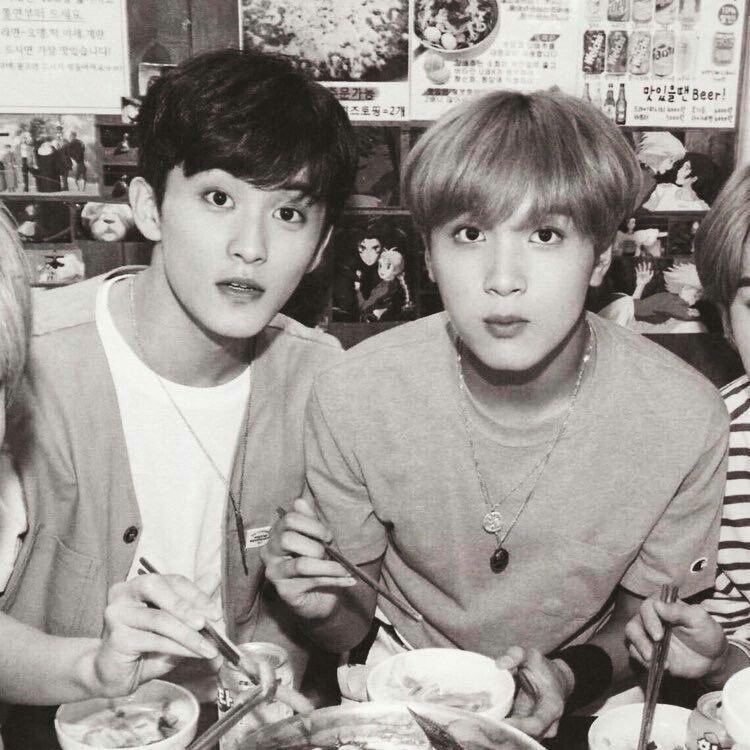 delphaus's tweet photo. markhyuck au » bad buddy
 
vizinhos e com famílias rivais desde antes de nascerem, mark e hyuck se reaproximam e precisam manter em segredo até mesmo de seus amigos. seria ruim demais se isso desencadeasse um amor de infância e agora eles precisassem lutar para ficarem juntos? https://t.co/8yXPtIV4fV