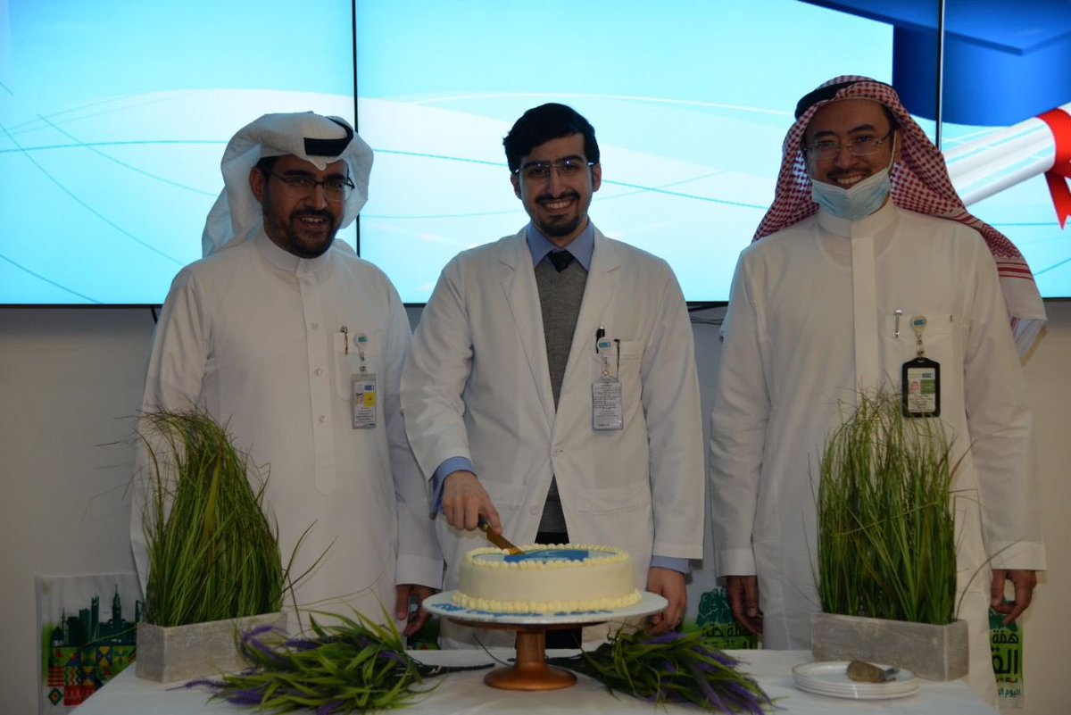 ksu_medicine's tweet photo. حفل تخرج أطباء زمالة التخصص الدقيق بطب العيون لتخصصات الشبكية ،الجلوكوما و القرنية

كما تم تكريم افضل طبيب وافضل طبيب مقيم لعام ٢٠٢١م

و تكريم القائمين على ندوة قسم العيون لعام ٢٠٢١ برئاسة د. هتان الخياري والطاقم الاداري https://t.co/vWGomYoUTv
