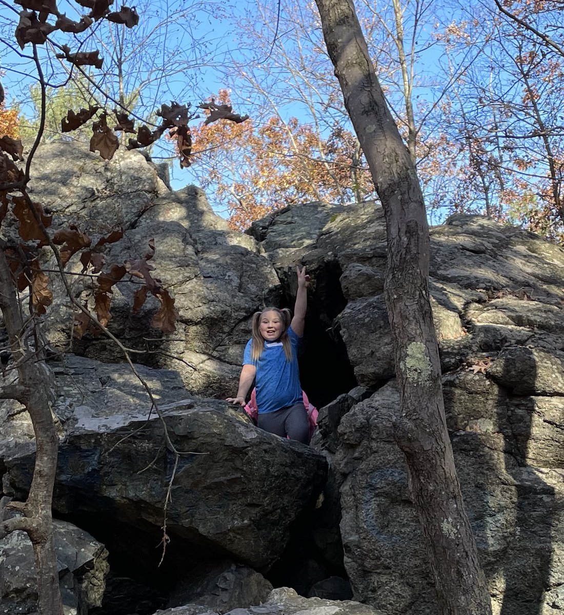 waypointorg's tweet photo. Due to Covid restrictions, it had been 2 years since Sophie was able to do a school hike with Waypoint and she remembered everything! She drew a map completely from memory to bring with her! #AdventureEducation #MiddlesexFells #SpecialEducation #HikeBoston @SomervillePatch https://t.co/vWPrivkUGg