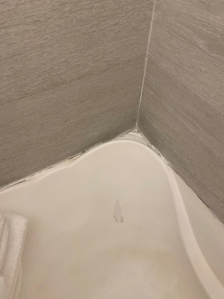 IkTheStylist's tweet photo. Then I get a message from said rep saying that now that I contacted real customer service, they won’t talk to me anymore. Ladies and gentlemen if you want to scam @Airbnb is the ultimate scam!!  The ad is still up.. New?? Enhanced clean??? https://t.co/YaiURW6aZ9