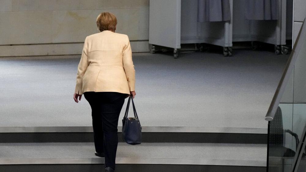 SilkRdToday's tweet photo. A former scientist, "Merkel outlived four US presidents, four French presidents, five British prime ministers, and eight Italian premiers'.  #Germany #womenpower  #politics  https://t.co/Ub4lB7x8nq https://t.co/5O1CfGh7I8