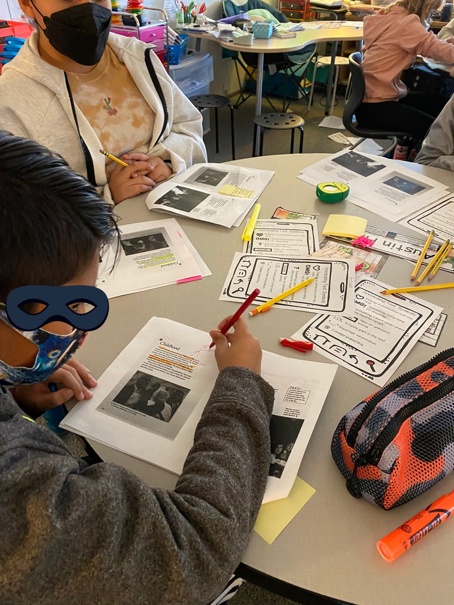 MrsT_harrison's tweet photo. Students learning how to annotate and take notes in preparation for their end of unit Socratic Seminar. @SHPK8 https://t.co/WYfbKrABlI