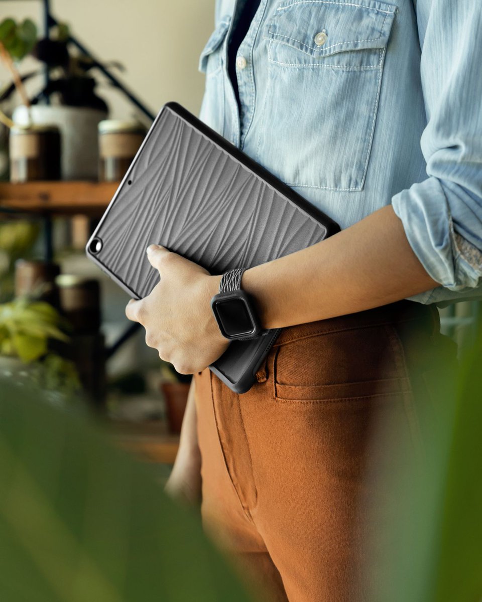 LifeProof's tweet photo. We've made a change to do better. All our new products are now built using recycled plastics including our all-new new iPad WĀKE cases and our Apple Watch accessories. #LifeProofWearables #LifeProofWAKE #ShowUsYourProof https://t.co/VpfC9sPYnZ