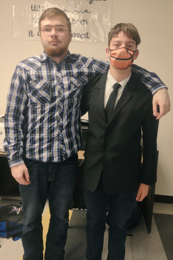 CoachTNowlin's tweet photo. Interview day and these students understood the assignment! #BusinessProfessional #interviewpractice @PattiStager @SeguinCTE https://t.co/ECj38CfOKl