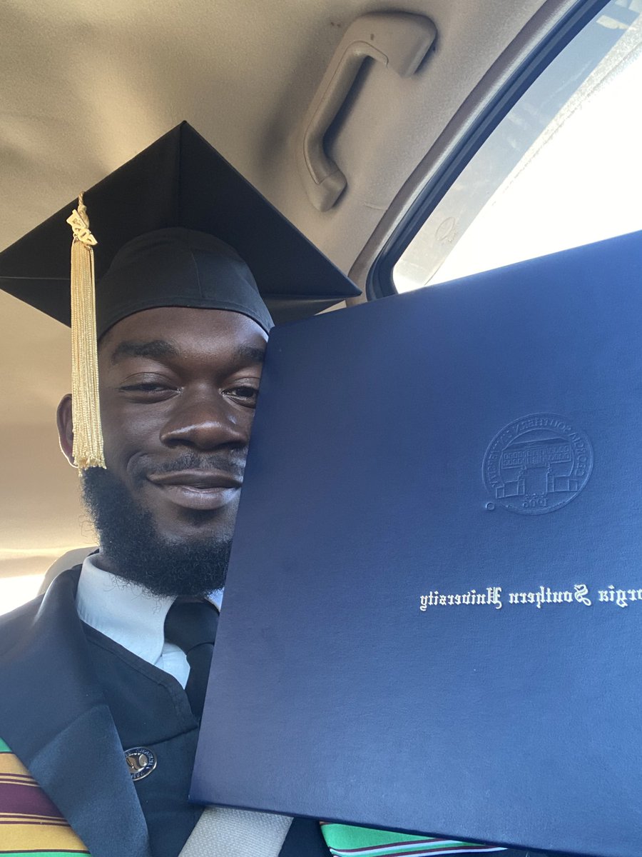 dearstroz's tweet image. ya boy is DEGREED!!!!