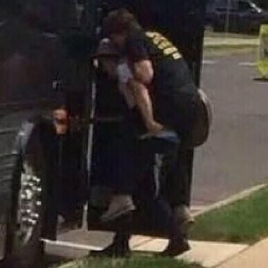 Rochux1D's tweet photo. “They are mortal enemies”
2015 Louis and Harry: https://t.co/5BK3H4NmxC