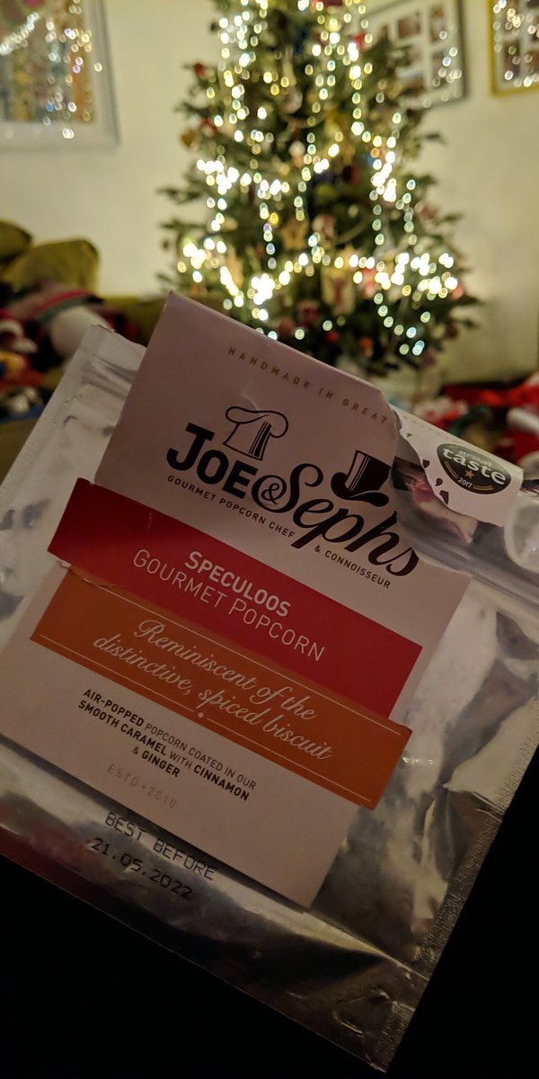 StefMelrose's tweet photo. Omg how did I only just discover this!!! Christmas in a snack.
I need to get my next fix asap! @joeandseph
Mum sorry I ate it all. π€¦π»ββοΈπ #FestiveFood #festivesnack https://t.co/Ih9DMULvTx