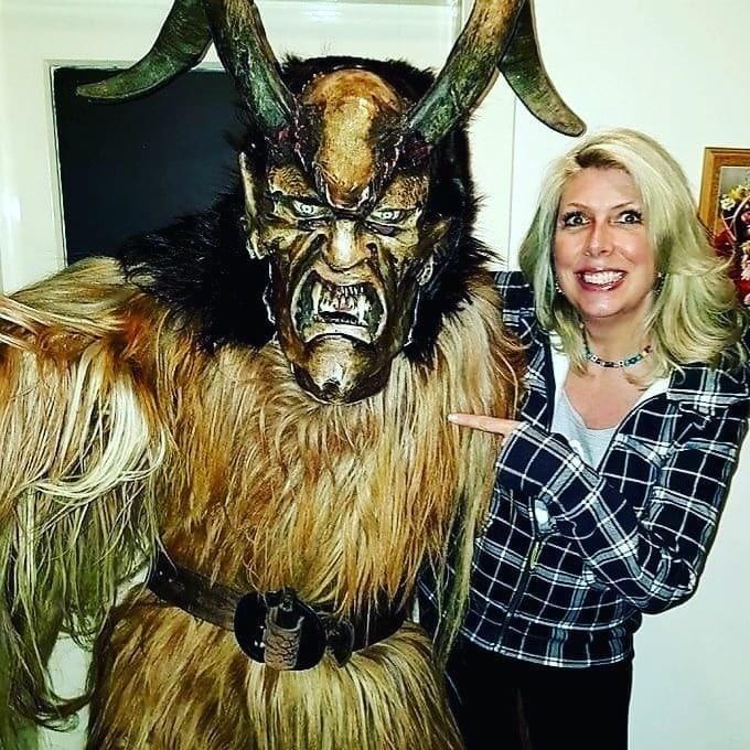TZaufi's tweet photo. Krampus Festival in Austria 👹🇦🇹

Would this Krampus scare you into being good for Christmas? 🎄🎅🤣

If you ever get the opportunity - it is something to experience 👹

Check out my Krampus experience in my book 'All Over the Map' by Tanya Zaufi via Amazon &amp; Ingido https://t.co/o0vkGAF2Dl