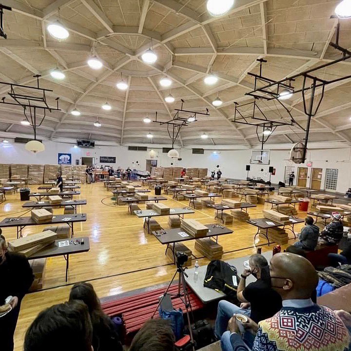 GayForGood's tweet photo. 👏 Bravo to #GayForGood volunteers in Columbus who helped to build 500 #wagons at the Mid Ohio Food Bank’s “Wagons, Ho, Ho, Ho” event. These wagons will be filled with food and distributed to people in need. #volunteeringwithoride #lgbtqvolunteers @ILoveGayOhio https://t.co/KAGEac9spF