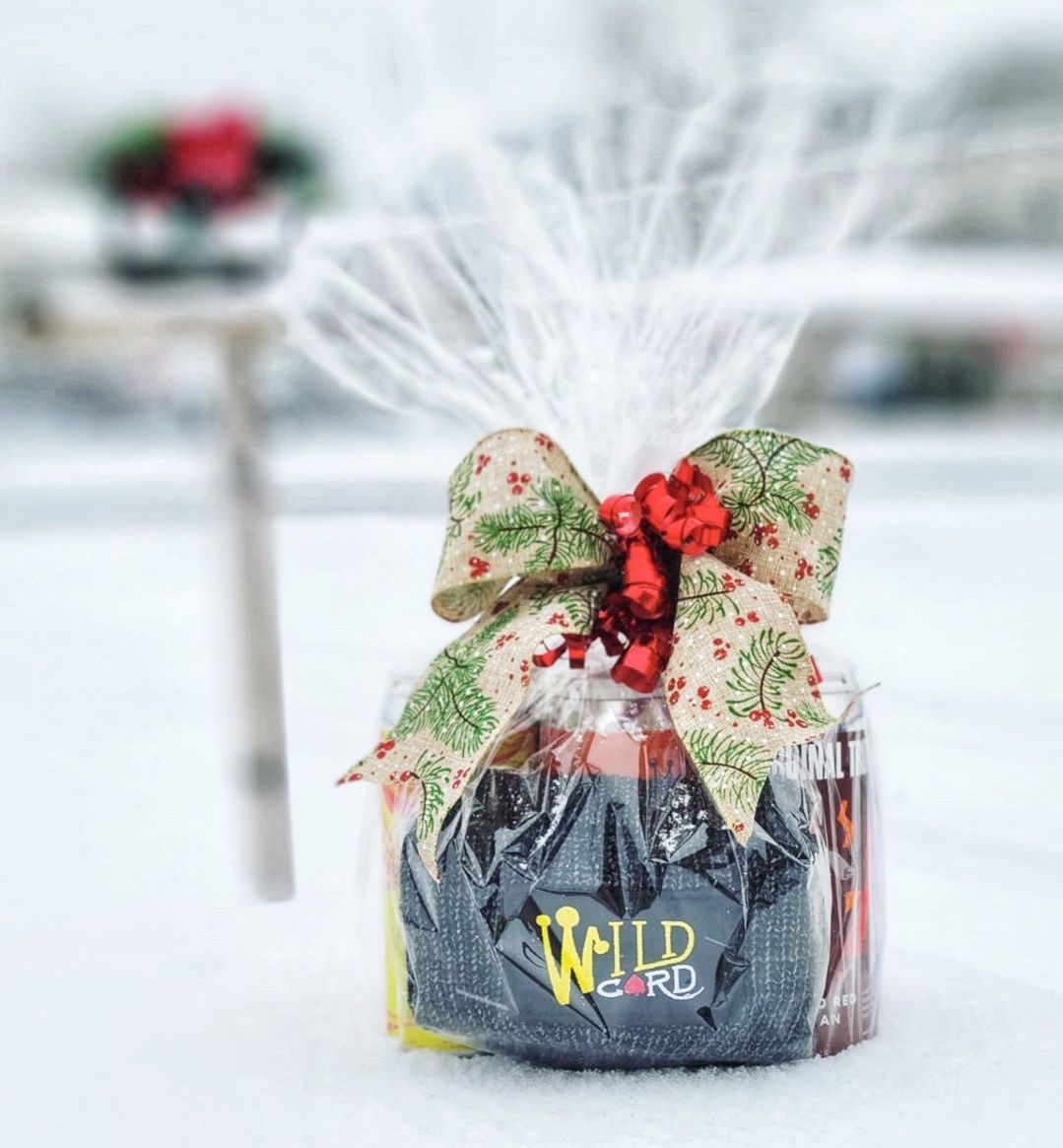 FOR THE 'WILD CARD' ON YOUR CHRISTMAS LIST 🍺♠

Grab a pre-wrapped gift pack and some brewery merch at Wild Card Brewing Co for the craft beer fan on your list.

While shopping, remember to:
😷 Mask up
🕺 Keep your distance
🧼 Wash/sanitize your hands

<a href="/quintewest/">City of Quinte West</a> @SouthEast_Ont