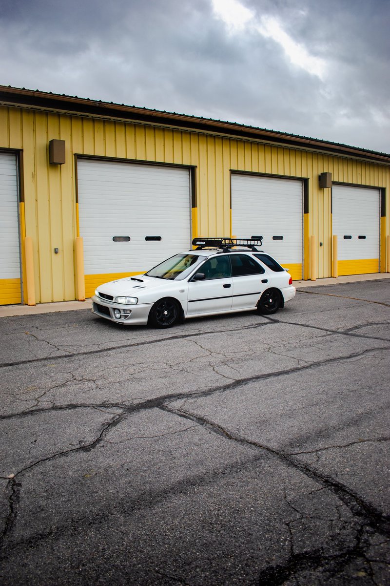 xaycob's tweet image. Yellow