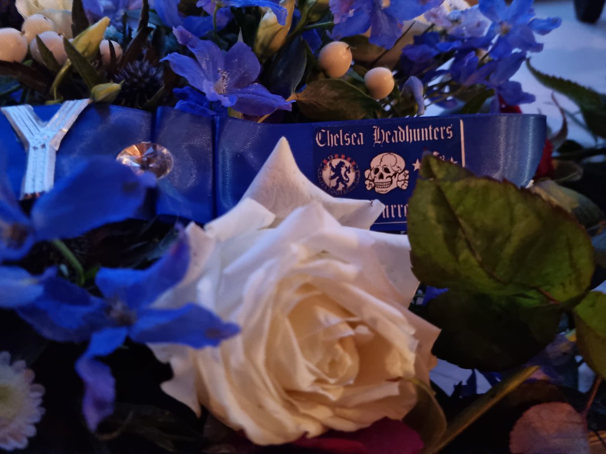 ukcasuals2's tweet photo. The Chelsea 'old guard' turning out for Martin King's funeral yesterday. He was proper Chelsea, you are gone but not forgotten. Another terrace legend gone! ⚽#headhunters #Martinking #legend #hoolifan #ChelseaFC #UKcasuals #TFTT https://t.co/b0hJeQb8Wz