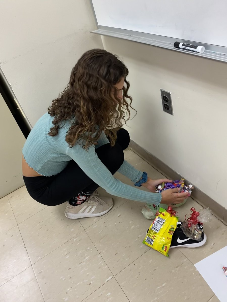RSDsmithschool's tweet photo. The French students at Smith celebrated "la fê te de St. Nicolas'" on December 6th.  They each brought in a shoe and had their "secret" Saint Nicolas fill it with treats.  It was a fun cultural experience had by all! https://t.co/uZGQcSBOuG