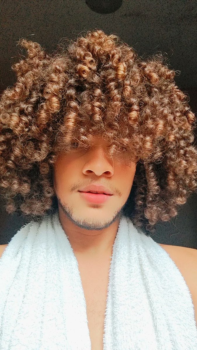 jefersoncerque_'s tweet photo. O cabelo ideal para o seu rosto é aquele que faz você se sentir poderoso.

#follow4follow #likeforfollow #recent4recent #r4r #follow #followforfollow #love #cute #like4like #i… https://t.co/YcTecd3srd