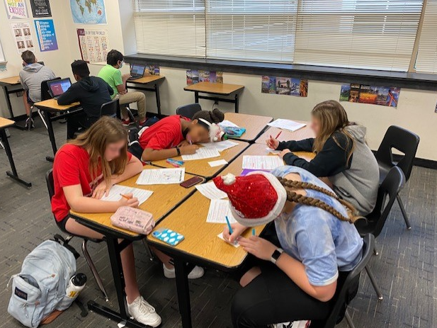 HistoryandTech's tweet photo. Another blended review day at Trent.  This time 6th grade World Cultures had students in 4 different stations.  They hit every type of learner and prepared them for the upcoming test.  @Trent_Principal @Kayla_Glowacki https://t.co/o8gpgzEMax
