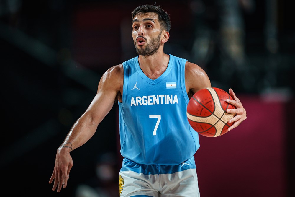 BasquetARG's tweet photo. 🔥Facu Campazzo es el ganador del Premio Olimpia de Plata en Básquet🔥 https://t.co/Kn6Fg0ysOx