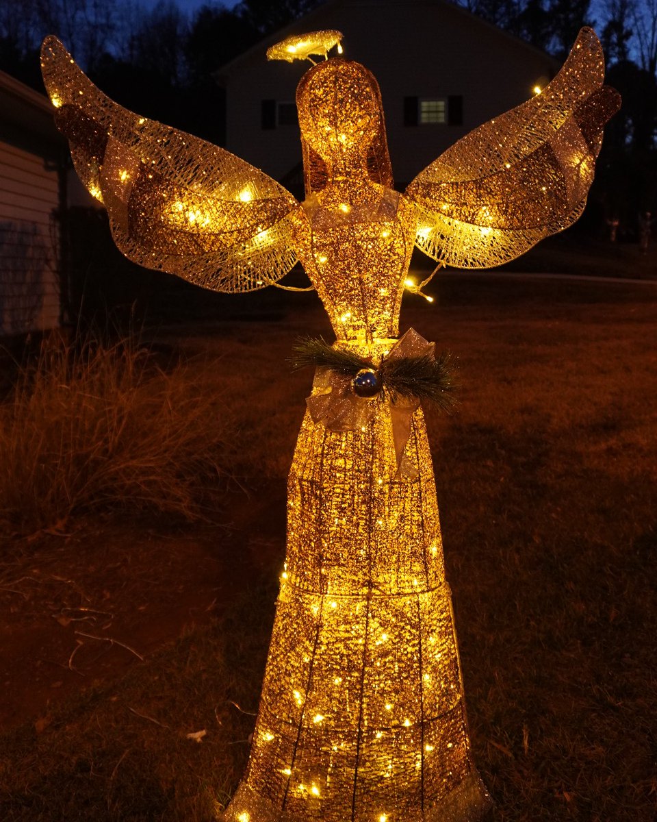This is your final chance to sponsor an angel for our 2nd annual Share the Light event. Each illuminated angel comes with a sign of the person being honored or remembered.

Deadline is today! Please consider sponsoring an angel -e.givesmart.com/events/n2o/

#ShareTheLight
#HolyAngels