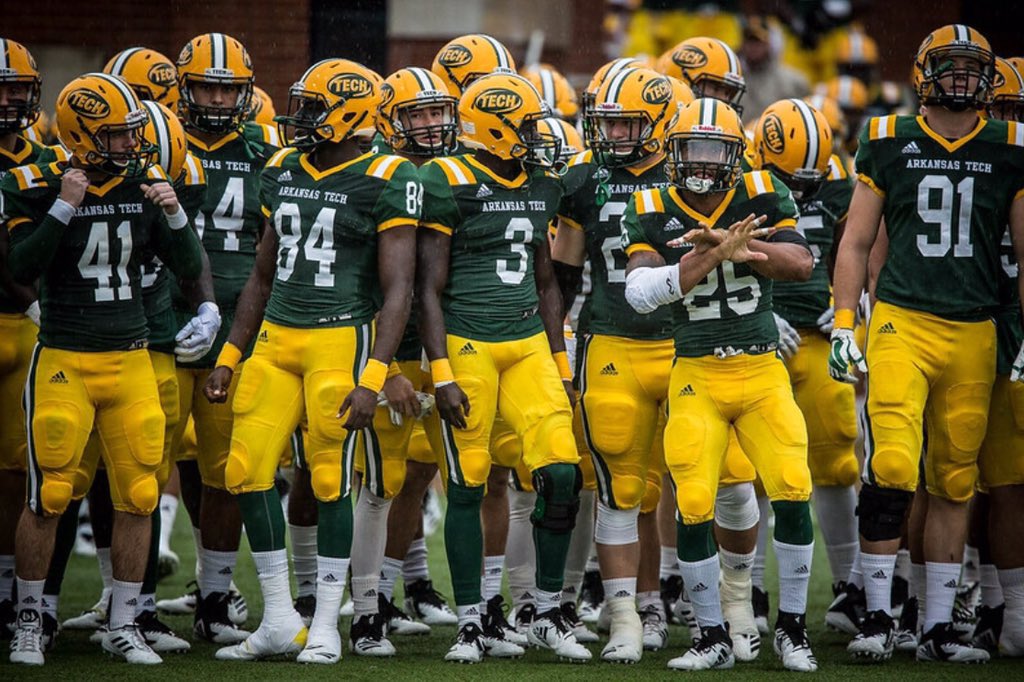 Extremely blessed to say I have received my first offer from Arkansas Tech University! <a href="/Coach_Shipp/">Kyle Shipp</a> <a href="/R_Trevathan/">Ryan Trevathan</a>