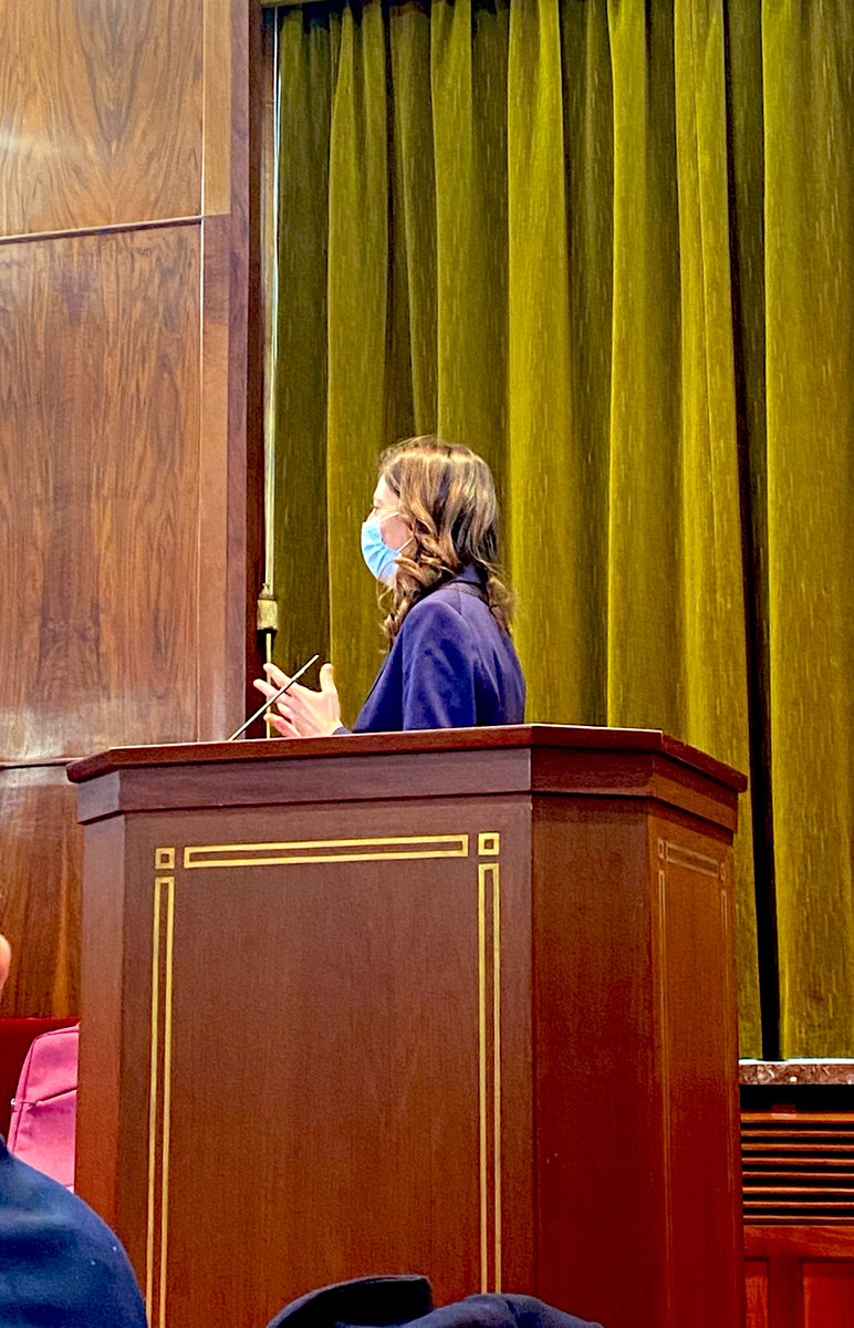 NaiaHernantes's tweet photo. Ayer una de mis enfermeras favoritas, @aniriarte2, se doctoró en ciencias de la enfermería en la @unav
Qué orgullo! Enhorabuena Andrew y también a tus directoras. Y menudo tribunal! Una enorme contribución para que las enfermeras conozcamos nuestro rol en promoción de la salud 🥰 https://t.co/nabcodwkDF