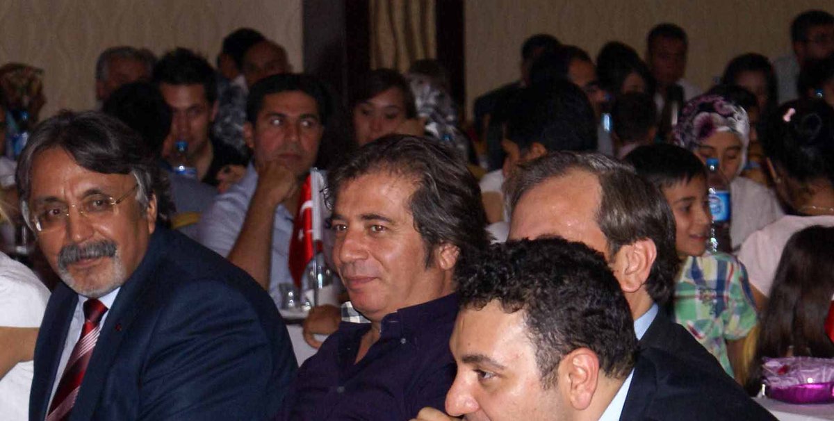 CengizHCicek's tweet photo. ÂVÂZEYİ BU ÂLEME DÂVÛD GİBİ SAL
BÂKİ KALAN BU KUBBEDE BİR HOŞ SADÂ İMİŞ
 
Sevgili dostum Erdal Çelik’i, 15 Aralık 2015’te kaybettik. Allah Erdal’dan rahmetini esirgemesin, eşine, kuzucuklarına ve değer bilenlere sabırlar versin. https://t.co/YsoBoX31Lc