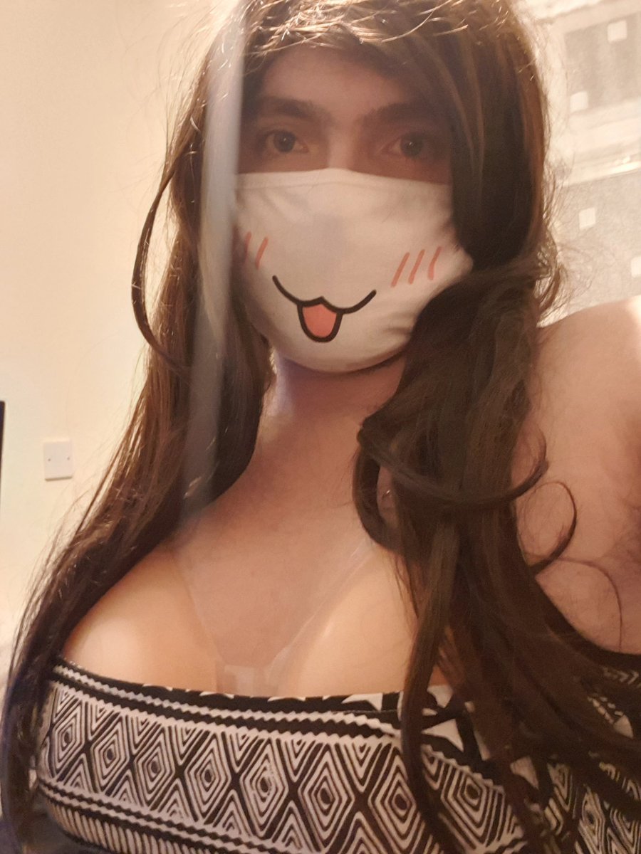 EmmaCD8's tweet photo. Hi it's been a while since I made a post so here's me in a dress https://t.co/LYyZTFjv8q