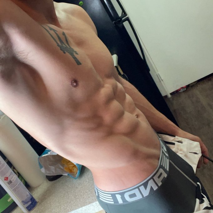 If am a lot , then go find less and that&rsquo;s a vibe- coolest quote. #physique https://t.co/kOCtGpLMH8<a href="/tag/physique"class="tags"><span>#physique</span></a>