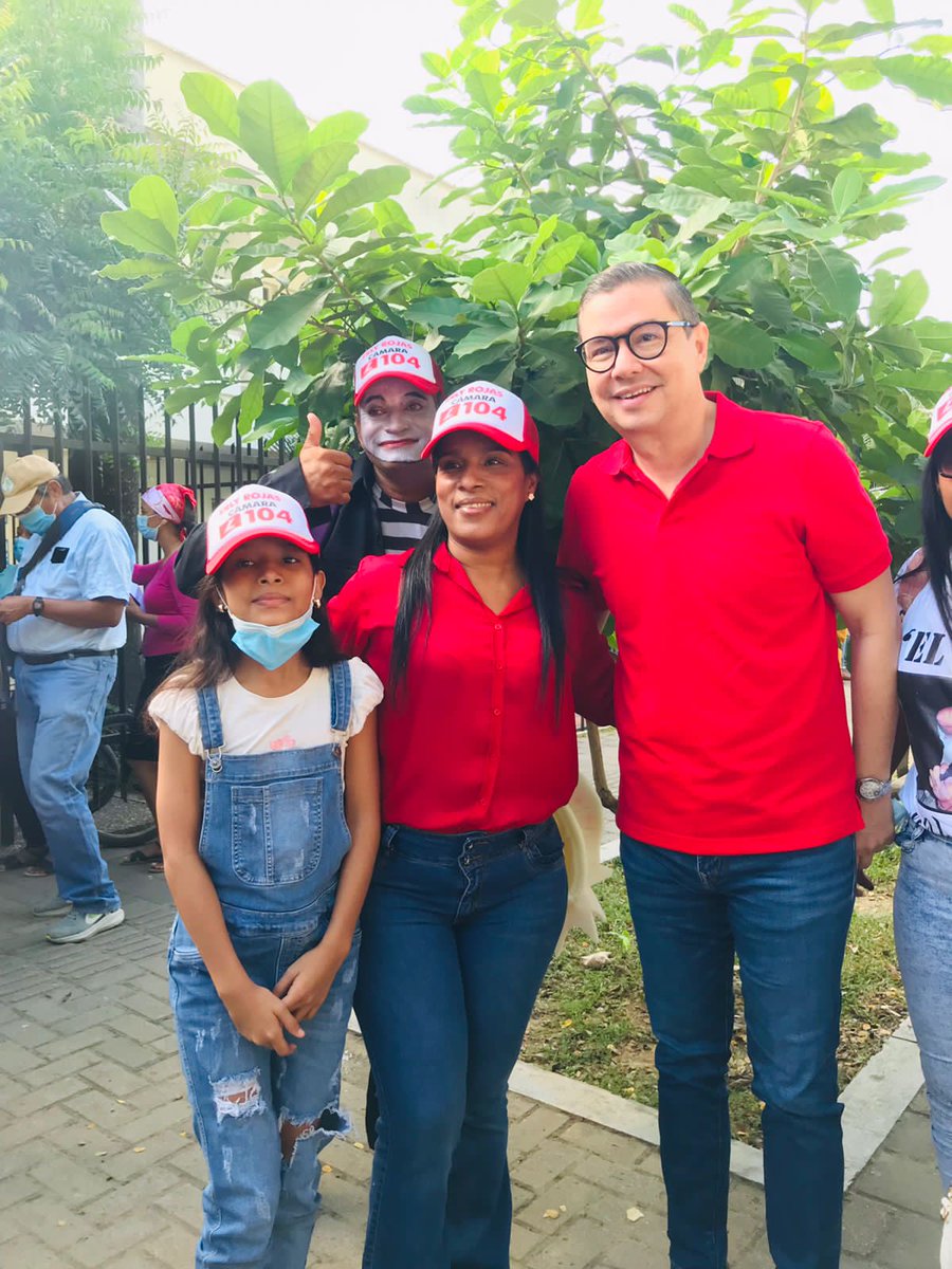 CristyRinconHar's tweet photo. MAÑANA X RADIO PANZENU DIAL 1.010 Y FACEBOOK LIVE EM #ENTREVISTASCONCRISTY DIALOGAREMOS CON NTRA PROXIMA Y SEGURA REPRESENTANTE #ERLYROJAS @erlita1 DEL @PartidoLiberal DESDE EL BARRIO CANTA CLARO.
#ERLYROJAS #LAVOZDELPUEBLO
VOTA Y MARCA #L104
#ÑAVICTORIAESDELPUEBLO https://t.co/Gq77ZFTPFq