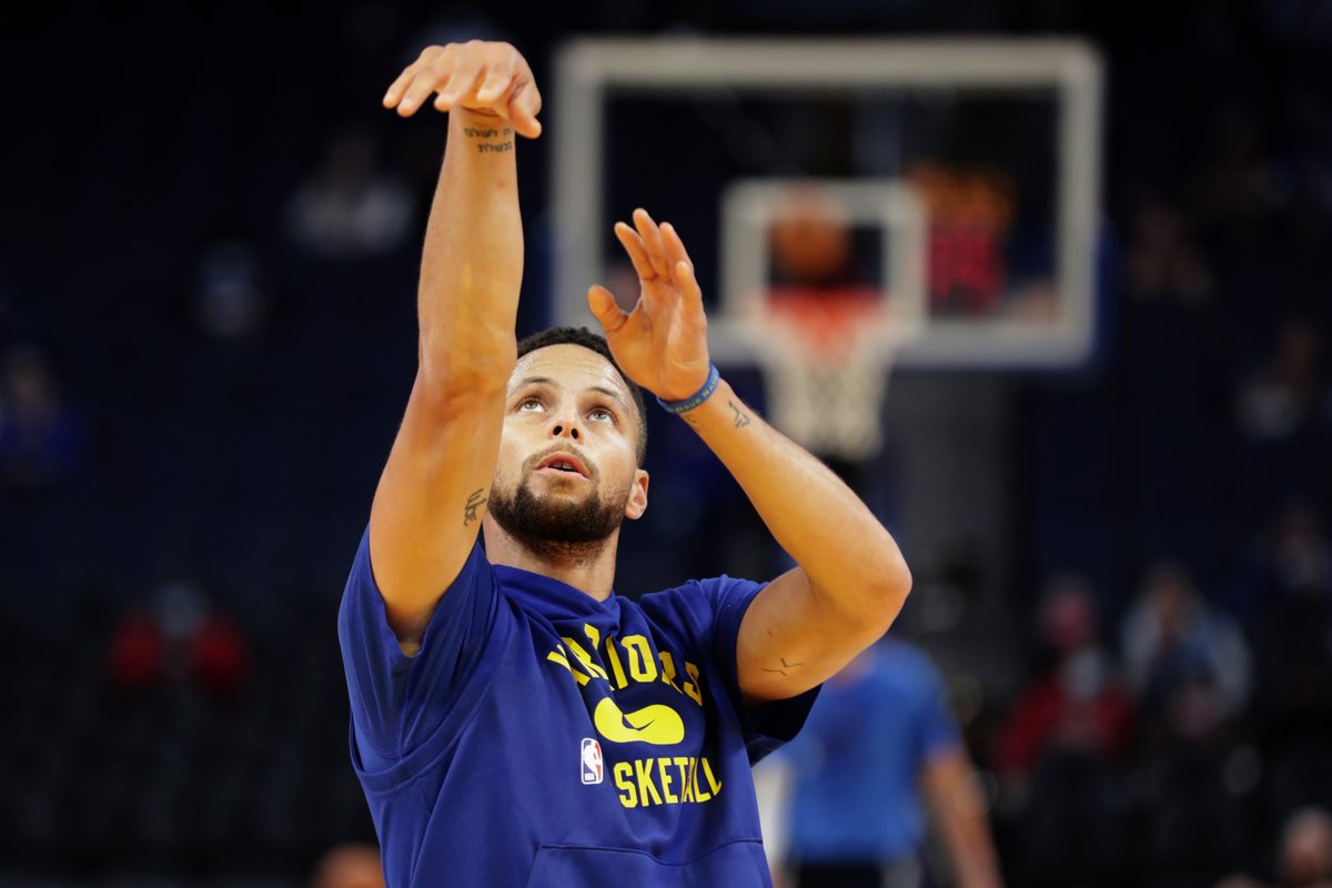 gmrstudios's tweet image. A Sense of Doubt blog post #2492 - How Stephen Curry Became the Greatest Shooter in NBA History. sensedoubt.blogspot.com/2021/12/a-sens… #goldenstatewarriors #StephenCurry #Threepointers #NBA