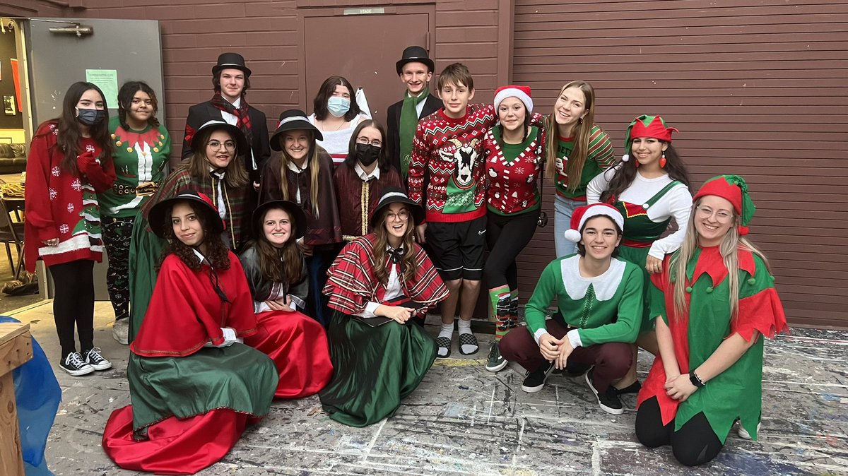 RMHS_Theatre's tweet photo. Theatre and Choir being elves and singing carols at the RMCEE Literacy Night! @RedMtLions @RedMtn_Choir @mesamusiced @mpsaz https://t.co/GBbPVIOURh