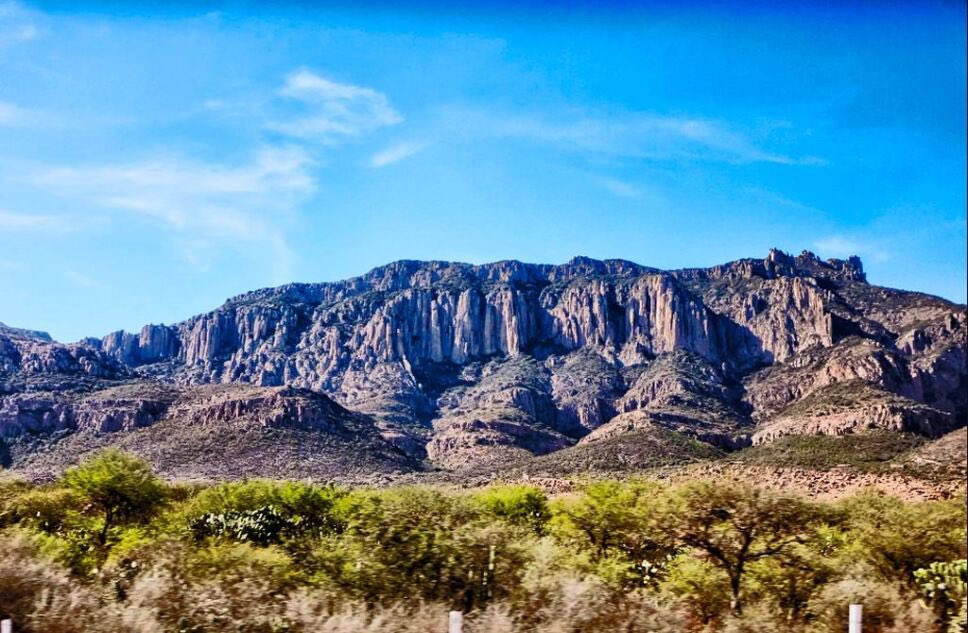 TuInforma_MX's tweet photo. #Notipil | La sierra de San Miguelito, en SLP, fue declarada como área natural protegida (ANP) por la Secretaría de Medio Ambiente y Recursos Naturales. Una gran noticia para nuestro planeta. 

#tuinforma #SierraDeSanMiguelito #ecopil https://t.co/3liTe8xluv