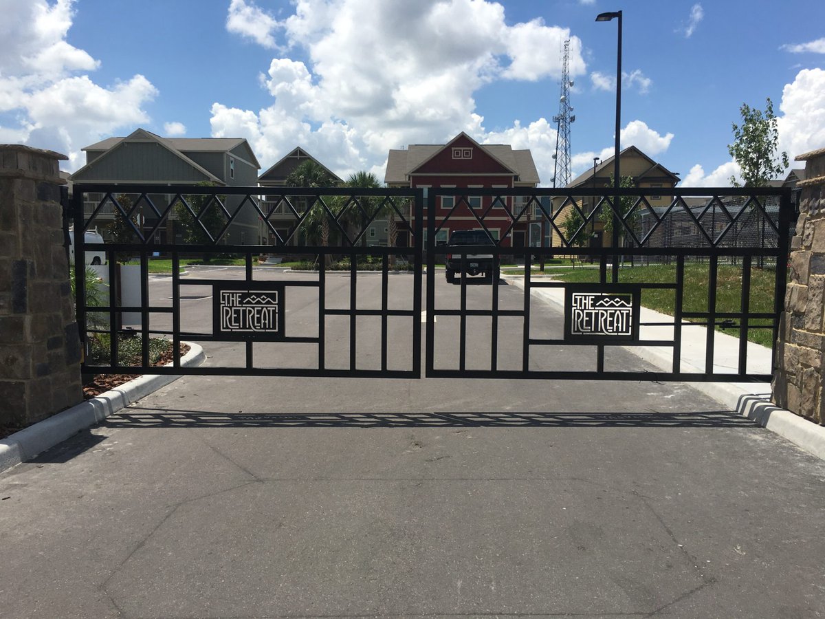 FenceTampa's tweet photo. For more than a decade our team has been matching wooden, chain link, aluminum, and iron fences with finely crafted, secure gates that glide open and closed with precision and ease. #tampaflorida https://t.co/JKAj1Qdrp9