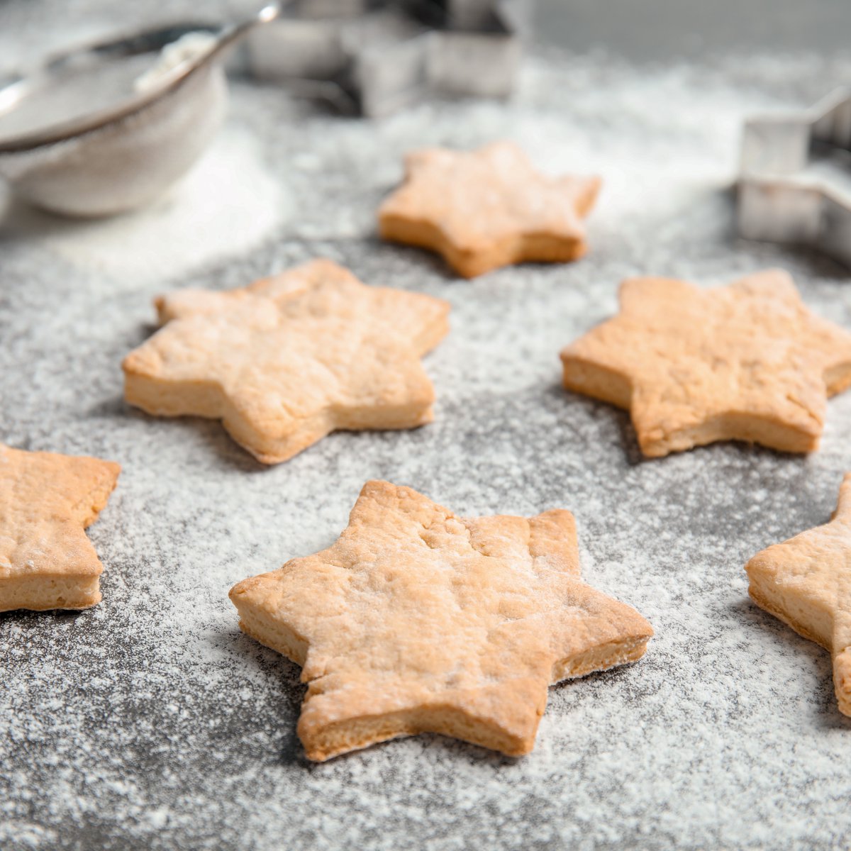 nourishevolve's tweet photo. Time to test your “leaveners!” Baking powder and baking soda are leaveners that help give baked goods height. But they don't last forever. Check expiration dates now so your cookies and cakes don't end up flat!

#baking #holidaybaking #holidaycookingtips #nourishevolution https://t.co/7URWMvOekQ