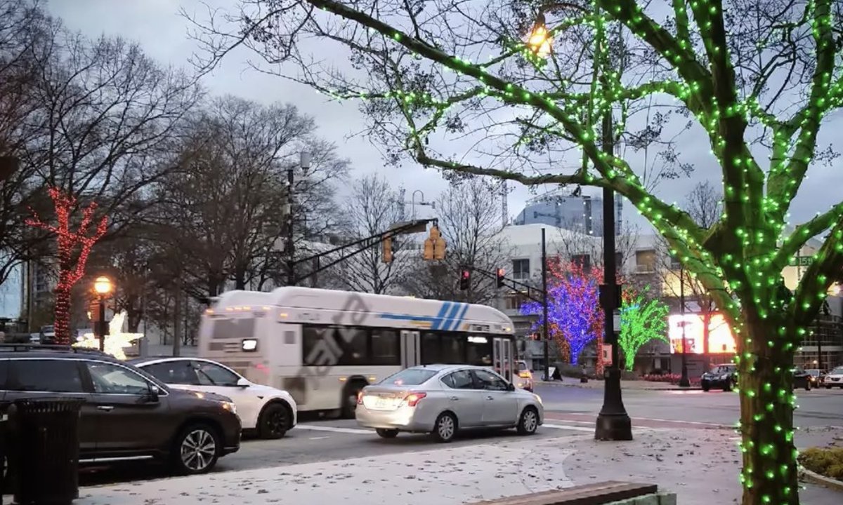 ColonySquareATL's tweet photo. #MidtownBright is lighting up @MARTAservice's Route 27 as it arrives at the Arts Center Station! ✨ #TransitTuesday https://t.co/M9kO2fQXKx