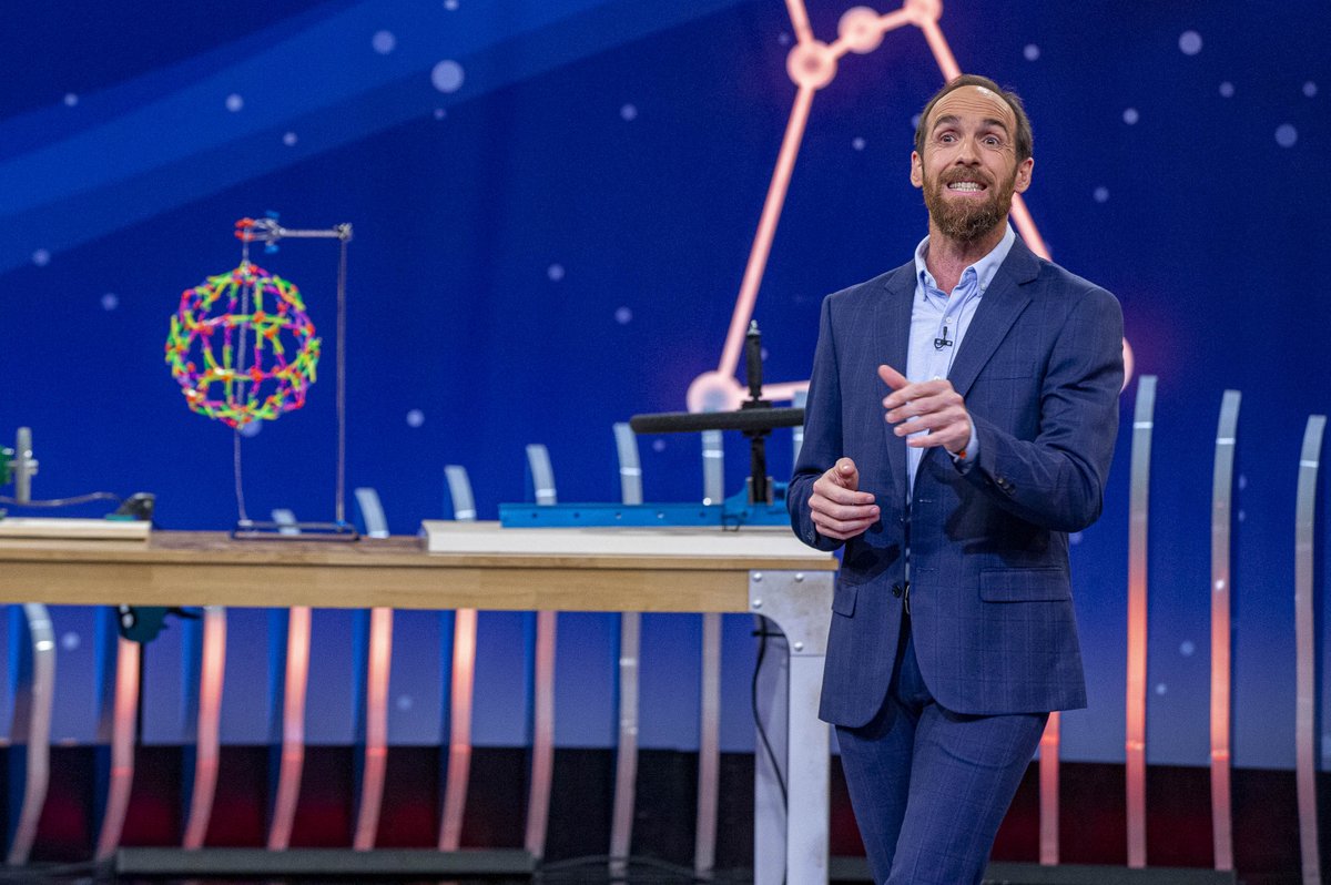 “Queremos dedicar #OLSpain a los miles de investigadores que trabajan incansables en los laboratorios y centros de investigación de nuestro país. Como decía Margarita Salas, “un país sin investigación es un país sin desarrollo”. <a href="/edusadeci/">Eduardo Sáenz de Cabezón</a>