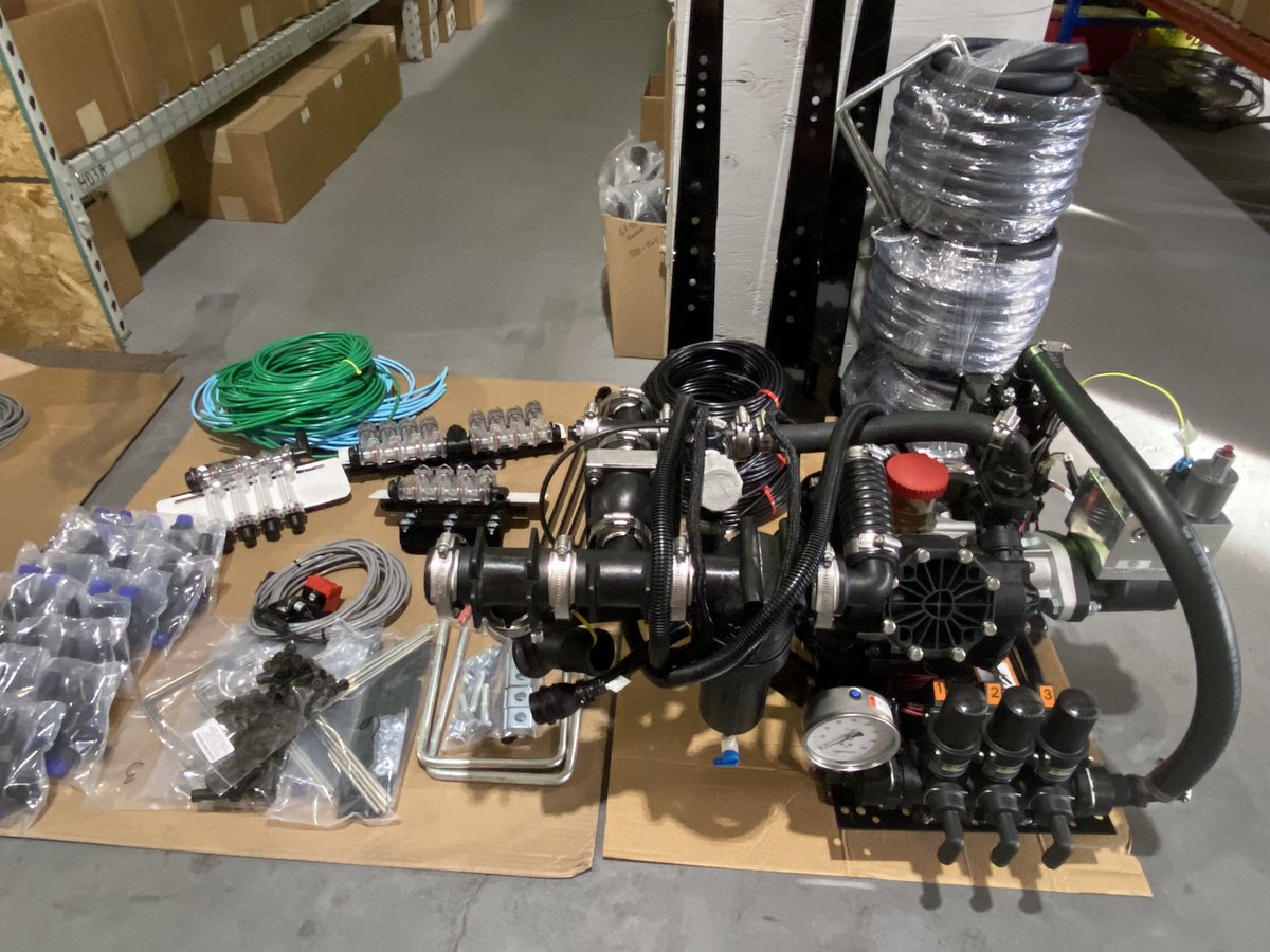 AgXcelerator's tweet photo. More AgXcel customized Liquid Fertilizer Systems ready to ship!! 👌🏻 
#farming #fertilizer #liquidfertilizer #hydraulicpump #electricpump #drytreat #AgXcel https://t.co/EhG2ffHRjI