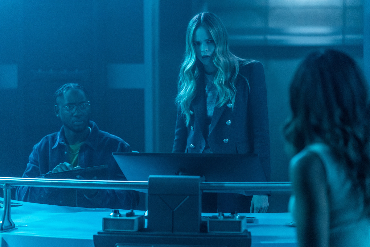 dpanabaker's tweet photo. Tonight’s the final chapter of Armageddon — I can’t wait to hear what you think! Tune in @CW_TheFlash https://t.co/gLih2HC4yU