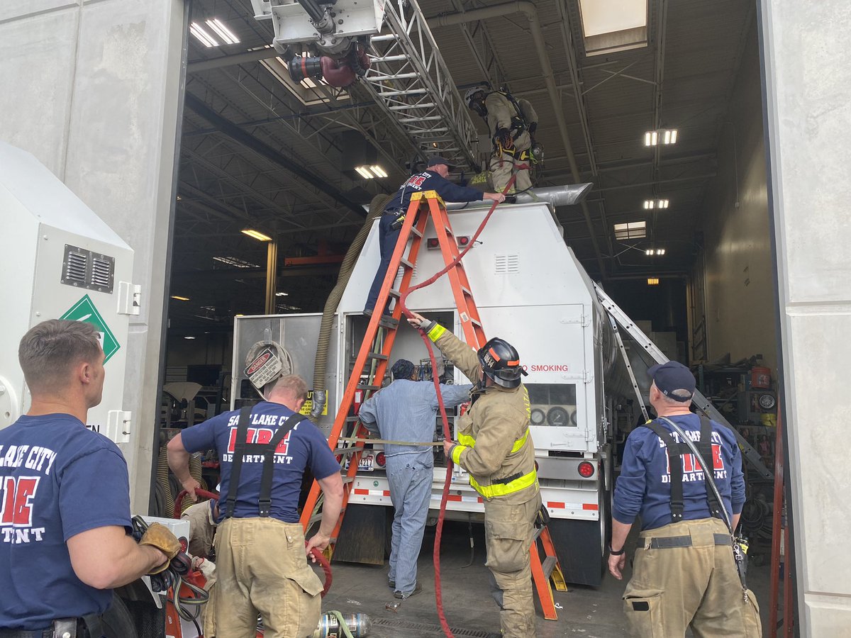 slcfire's tweet image. UPDATE: Adult male worker successfully rescued and transported.All rescuers are safe as well. A concerted effort with our firefighters, Heavy Rescue And Hazmat techs lead to this great outcome. Big thanks to those on site. #slcfire #confinedspacerescue #hazmat #technicalrescue