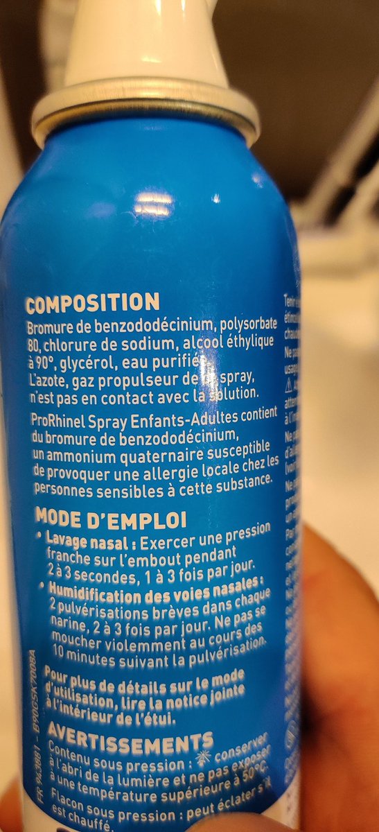 OceAlaB's tweet photo. Je n'aborde ici QUE l'aspect administratif (⚠️ pas de l'efficacité ou pas ou qu'est-ce)
Donc ce produit hyper connu est distribué en #pharmacie ,
Sa formule est fixée (ammonium IV, polysorbate) et le labo @GSK en est fier #formuleUnique https://t.co/8DDC582pwb