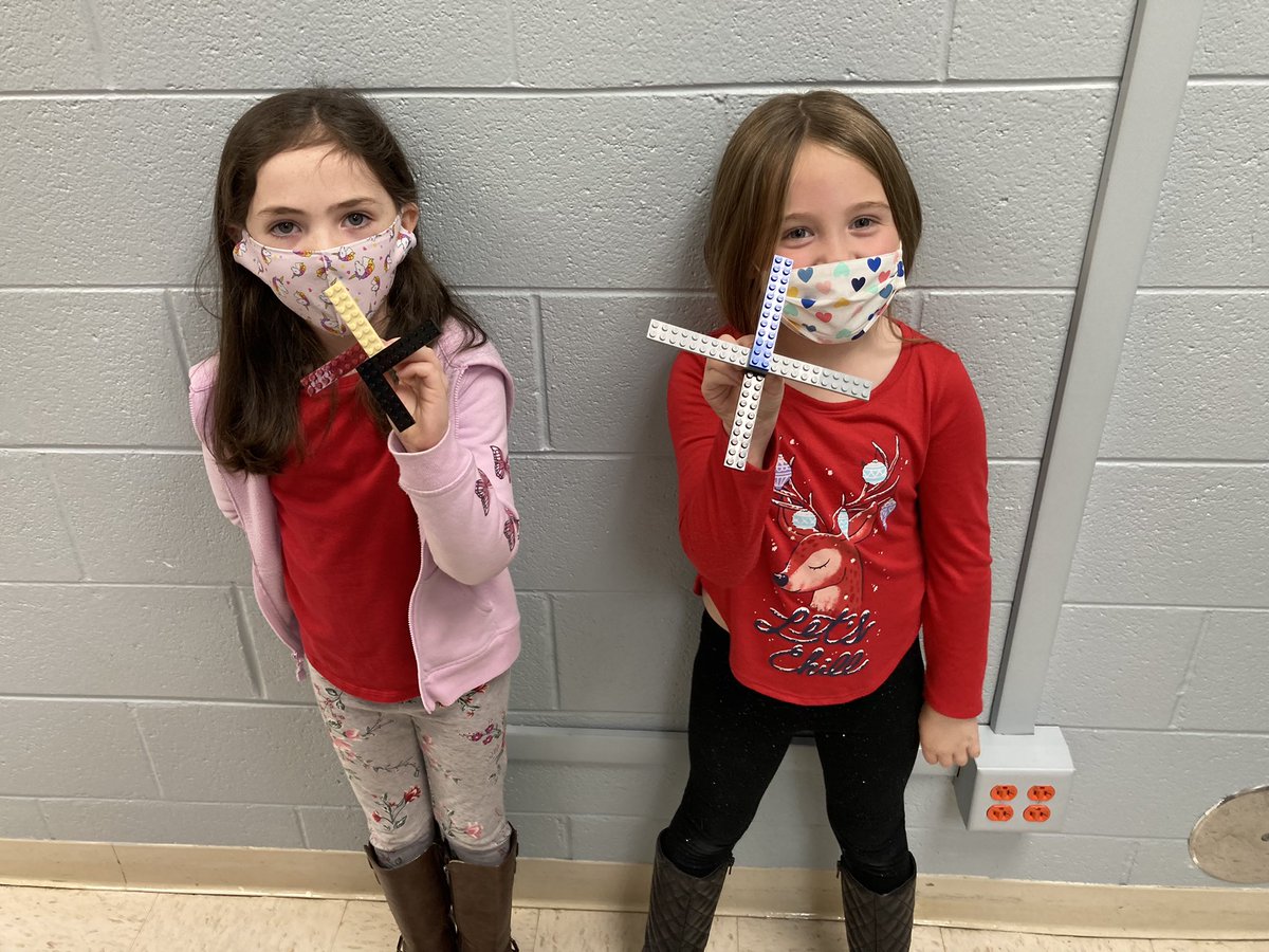 Rodgers_Edu's tweet image. First graders shooting for the stars! #BuildToGive #sharkSTEAM