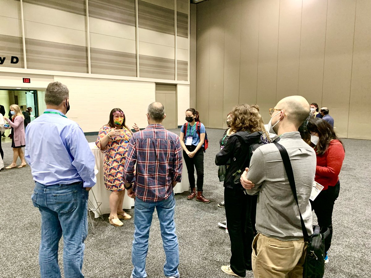 minwadhwa's tweet photo. Super fun 60s vibe #AGU2021 #Innovation session yesterday for our @nasa #SciAct project (SMD Community of Practice for Education) feat. Jim “hep-cat” Bell & other colleagues. Our goal is to help NASA scientists/engineers share their discoveries with diverse learners via #SciAct! https://t.co/pnDdlybl0p