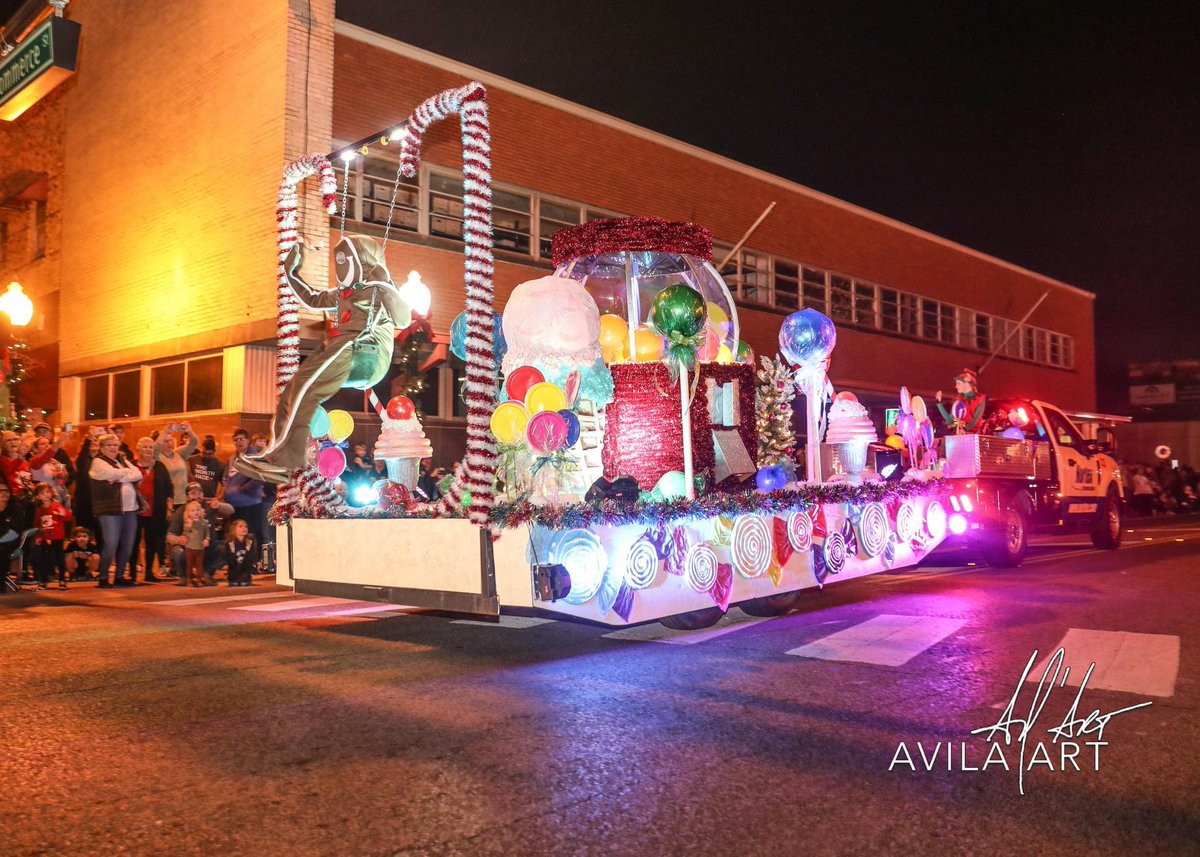 NortexComm's tweet image. 🍭🍨 SUGAR HIGH🍬🍫 #ChristmasFloat
