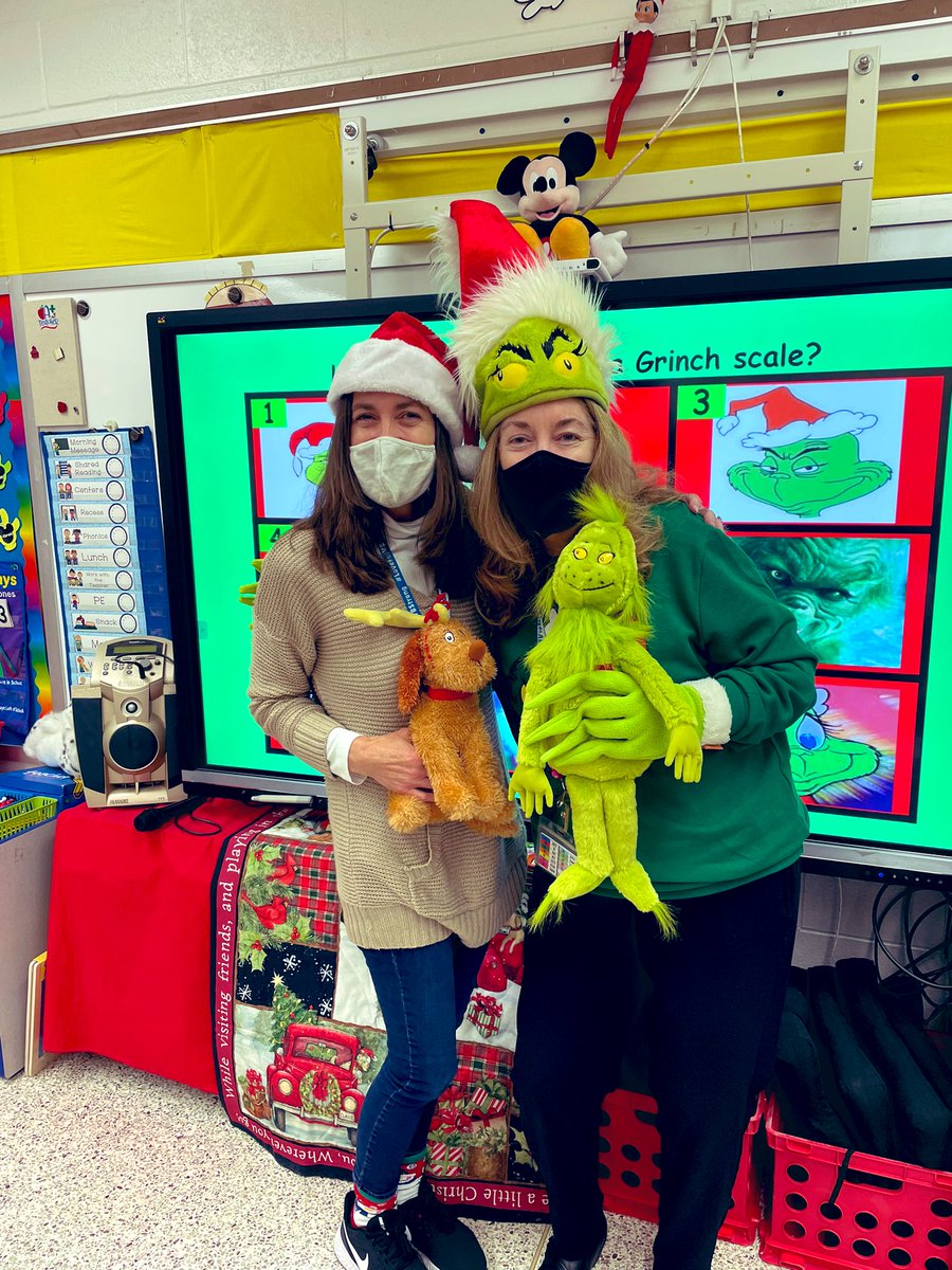RedMillMickeys's tweet photo. Had a fun Grinchy day! @RMESPrincipal @NclKeros #RedMillRocks https://t.co/kRJgquVKu0