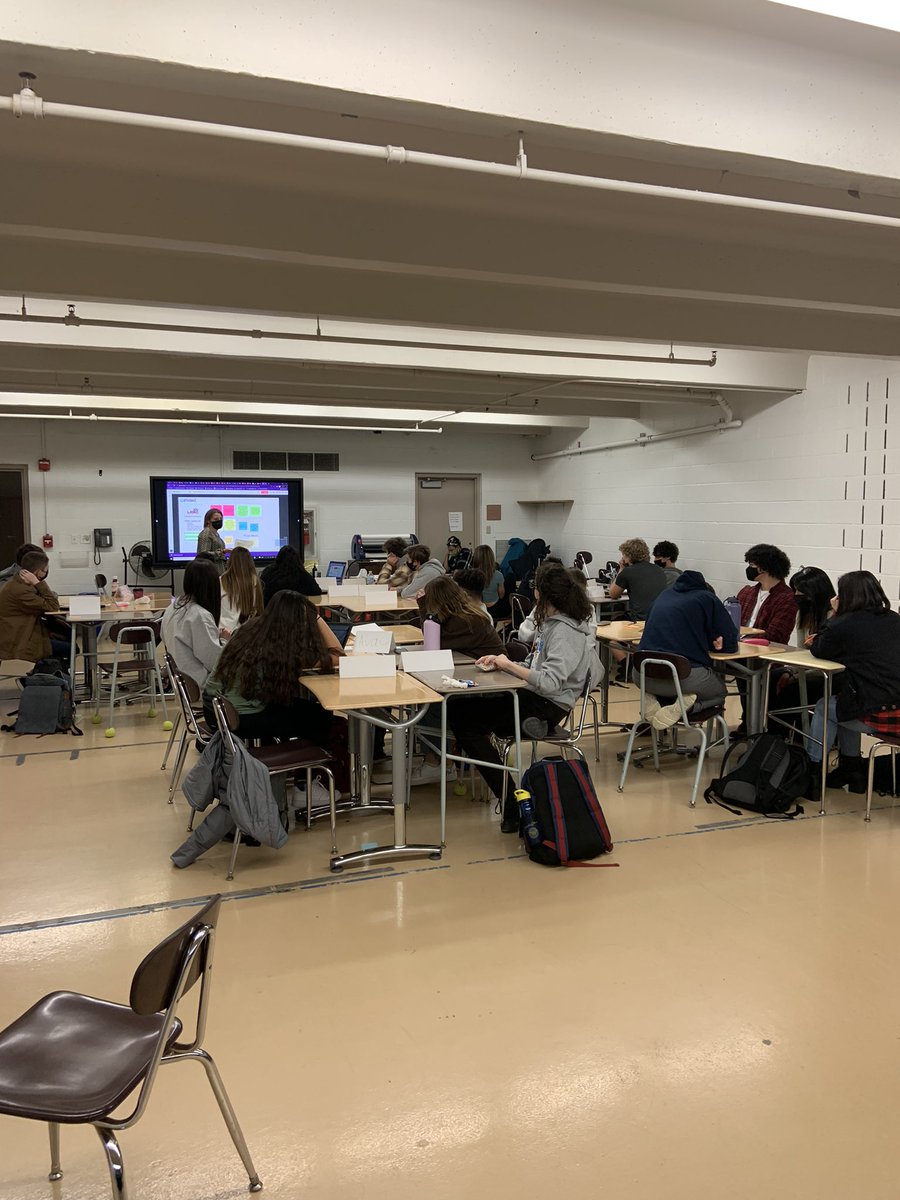 schoolpsych26's tweet photo. More great things happening at USC High School! Finished the 2nd day of training with @Stand2getherPgh today. Can’t wait to see the projects these kids create #BeTheOne #StandTogetherUSC #YouAreNotAlone https://t.co/S90MAwMbNP